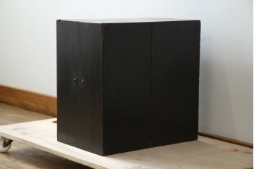 和製アンティーク　激レア　博物館クラス　極小サイズ　真鍮金具が目を惹く折り畳み式の小さな薬箪笥　(R-084761)