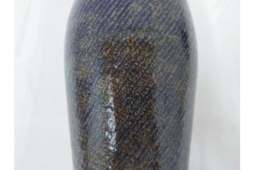 人間国宝　島岡達三　益子焼　高さ 約37cm　花瓶　重厚で美しい文様が魅力の塩釉象嵌縄文壷(壺、花入、花生、花器、裏印、共箱付)(R-084762)