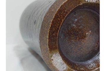 人間国宝　島岡達三　益子焼　高さ 約37cm　花瓶　重厚で美しい文様が魅力の塩釉象嵌縄文壷(壺、花入、花生、花器、裏印、共箱付)(R-084762)