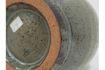 人間国宝　島岡達三　印毛目　赤絵　高さ 約36cm　格調高い雰囲気を醸し出す壷(壺、花瓶、花器、花入、花生、共箱付)(R-084763)