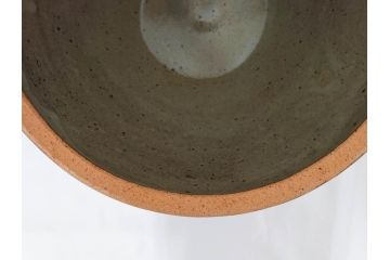 人間国宝　島岡達三　益子焼　地釉象嵌縄文　8寸　土の温かみを感じさせる風合いが魅力の蓋物(蓋付き器、香合、調味料入れ、菓子鉢、茶壷、共箱付、八寸)(R-084765)