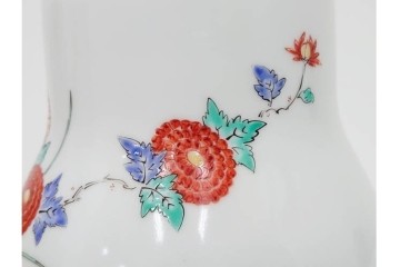 人間国宝　十三代　酒井田柿右衛門　錦　豪華賀茂鶴　金蒔絵　盃　菊鳥文　空瓶　花瓶　(R-084766)