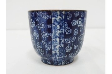 加藤利昌　京焼　青華　小梅花鳥共手　急須　湯呑　匠の美技を感じる番茶器揃　(R-084768)　