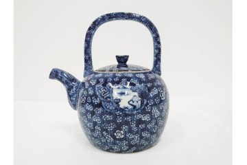 加藤利昌　京焼　青華　小梅花鳥共手　急須　湯呑　匠の美技を感じる番茶器揃　(R-084768)　