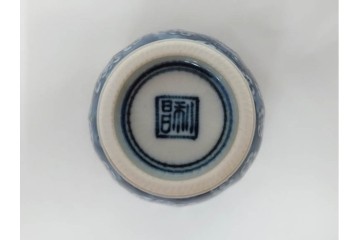 加藤利昌　京焼　青華小梅花鳥文　徳利一対　猪口5客　職人技が光る酒器揃　(R-084771)