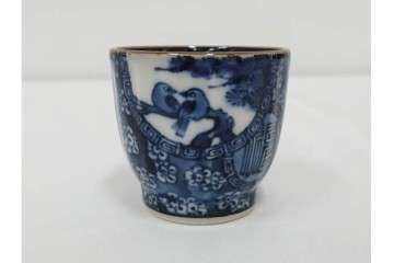 加藤利昌　京焼　青華小梅花鳥文　徳利一対　猪口5客　職人技が光る酒器揃　(R-084771)