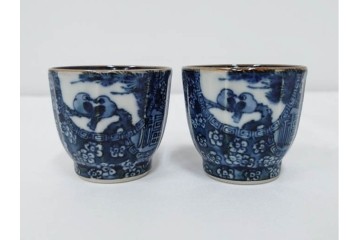 加藤利昌　京焼　青華小梅花鳥文　徳利一対　猪口5客　職人技が光る酒器揃　(R-084771)