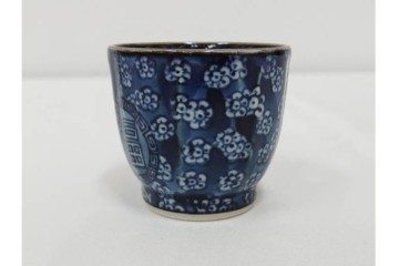 加藤利昌　京焼　青華小梅花鳥文　徳利一対　猪口5客　職人技が光る酒器揃　(R-084771)