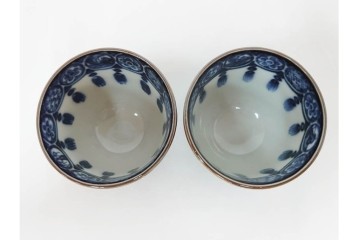 加藤利昌　京焼　青華小梅花鳥文　徳利一対　猪口5客　職人技が光る酒器揃　(R-084771)