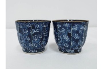 加藤利昌　京焼　青華小梅花鳥文　徳利一対　猪口5客　職人技が光る酒器揃　(R-084771)