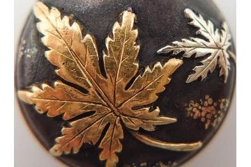 戦前　当時物　アンティーク　K18(18金)　金銀象嵌　紅葉　彫金　品のある佇まいの帯留(帯留め、着物道具、和装小物、アクセサリー)(R-084774)