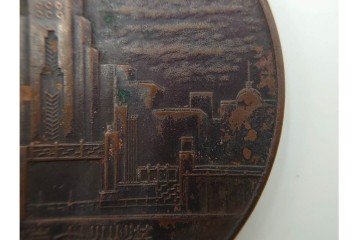 銅製　約200g　昭和8年大連市開催　満州大博覧会の開会式記念メダル　(R-084776)