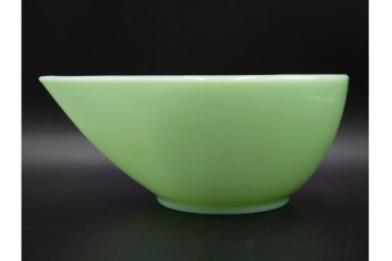 アメリカ　Fire-King(ファイヤーキング) 　ジェダイ 　ティアドロップ　 光を含んだ淡緑が美しいスウェディッシュモダンボウル4点セット 　(R-084777)