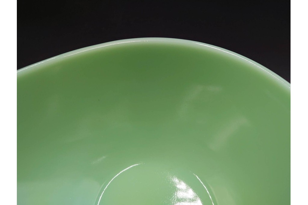 アメリカ　Fire-King(ファイヤーキング) 　ジェダイ 　ティアドロップ　 光を含んだ淡緑が美しいスウェディッシュモダンボウル4点セット 　(R-084777)