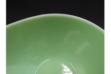 アメリカ　Fire-King(ファイヤーキング) 　ジェダイ 　ティアドロップ　 光を含んだ淡緑が美しいスウェディッシュモダンボウル4点セット 　(R-084777)