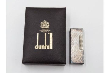 イギリス　dunhill(ダンヒル)　波模様(ウェーブ)　シルバー　24/63　格調高く彩るローラガスライター　(R-084779)
