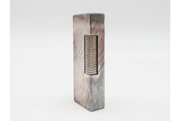 イギリス　dunhill(ダンヒル)　波模様(ウェーブ)　シルバー　24/63　格調高く彩るローラガスライター　(R-084779)