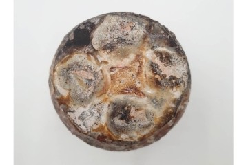 谷本洋　伊賀　高さ 約15cm　力強い造形が魅力の蹲花入　(R-084781)