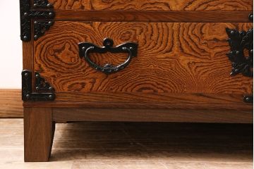 中古　伝統工芸　岩谷堂箪笥　脚付きリメイク　ダイナミックな杢目が堪能できる整理箪笥(収納棚、戸棚、引き出し、和タンス、収納箪笥)(R-084783)