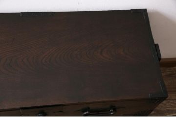 和製アンティーク　明治期　上手物!!　箪笥リメイク　三方欅(ケヤキ)材　温もりと重厚感を備えた和モダン空間の主役になるフラップダウン扉の脚付きテレビ台(テレビボード、リビングボード、収納棚、戸棚)(R-084784)