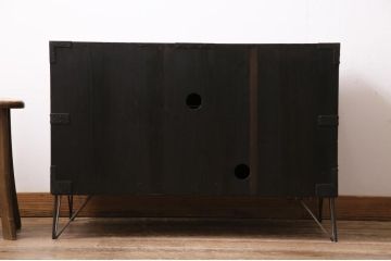 和製アンティーク　明治期　上手物!!　箪笥リメイク　三方欅(ケヤキ)材　温もりと重厚感を備えた和モダン空間の主役になるフラップダウン扉の脚付きテレビ台(テレビボード、リビングボード、収納棚、戸棚)(R-084784)