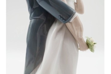 スペイン製　LLADRO(リヤドロ)　「幸せのはじまり」　フィギュリン　定価約9万6800円相当　品質保証書・箱付き　(R-084787)