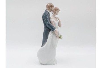 スペイン製　LLADRO(リヤドロ)　「幸せのはじまり」　フィギュリン　定価約9万6800円相当　品質保証書・箱付き　(R-084787)