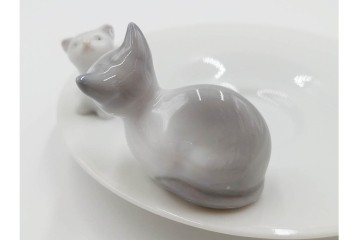 スペイン製　LLADRO(リヤドロ)　「ハッピーティータイム」　犬と猫のペア　カップ&ソーサー2客セット　品質保証書・箱付き　(R-084788)