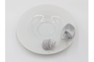 スペイン製　LLADRO(リヤドロ)　「ハッピーティータイム」　犬と猫のペア　カップ&ソーサー2客セット　品質保証書・箱付き　(R-084788)