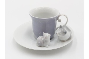 スペイン製　LLADRO(リヤドロ)　「ハッピーティータイム」　犬と猫のペア　カップ&ソーサー2客セット　品質保証書・箱付き　(R-084788)