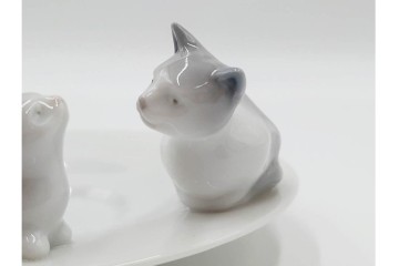 スペイン製　LLADRO(リヤドロ)　「ハッピーティータイム」　犬と猫のペア　カップ&ソーサー2客セット　品質保証書・箱付き　(R-084788)