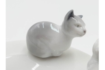 スペイン製　LLADRO(リヤドロ)　「ハッピーティータイム」　犬と猫のペア　カップ&ソーサー2客セット　品質保証書・箱付き　(R-084788)