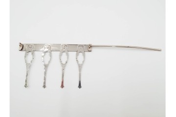 当時物!　旧日本軍(大日本帝国陸軍)　第2種射撃章・戦没従軍記章・戦捷徽章・コンパス(出動記念の刻印入り)・勲章吊り金具の5点セット　(R-084793)