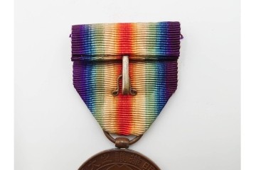 当時物!　旧日本軍(大日本帝国陸軍)　第2種射撃章・戦没従軍記章・戦捷徽章・コンパス(出動記念の刻印入り)・勲章吊り金具の5点セット　(R-084793)