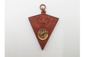 当時物!　旧日本軍(大日本帝国陸軍)　第2種射撃章・戦没従軍記章・戦捷徽章・コンパス(出動記念の刻印入り)・勲章吊り金具の5点セット　(R-084793)