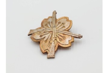 当時物!　旧日本軍(大日本帝国陸軍)　第2種射撃章・戦没従軍記章・戦捷徽章・コンパス(出動記念の刻印入り)・勲章吊り金具の5点セット　(R-084793)