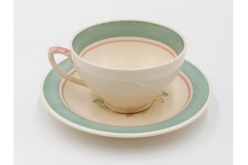 イギリスヴィンテージ　Susie Cooper(スージークーパー)　ロングリーフ　上品で可愛らしいカップ&ソーサー2客・クリーマー・プレート4枚セット　(R-084796)