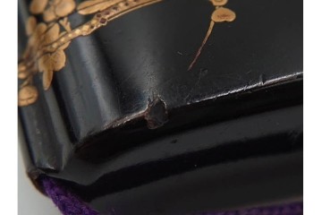 江戸～明治期　梅鳥図蒔絵四段印籠　猿に筍の木彫り根付付き　木彫　匠の美技を感じる印籠・根付　(R-084802)