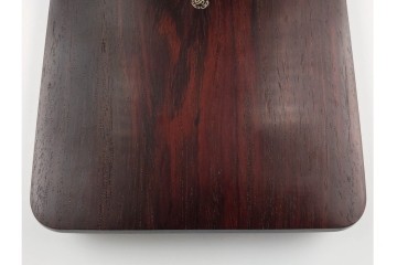 上質な木味　富作　紫檀製　艶やかな木目が映える硯箱　共箱付き　(R-084804)