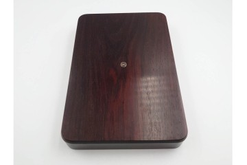 上質な木味　富作　紫檀製　艶やかな木目が映える硯箱　共箱付き　(R-084804)