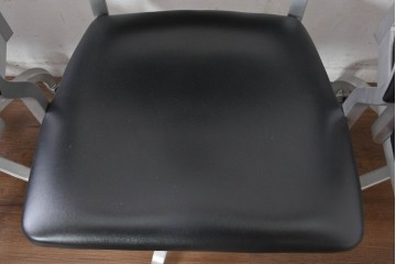 中古　美品　廃番品　レトロモダンなデザインが魅力的なデスクチェア5脚セット　(R-084809)