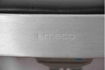 中古　美品　廃番品　レトロモダンなデザインが魅力的なデスクチェア5脚セット　(R-084809)