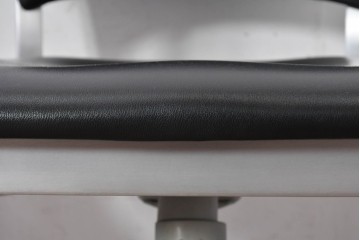 中古　美品　廃番品　レトロモダンなデザインが魅力的なデスクチェア5脚セット　(R-084809)