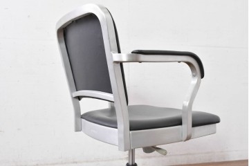 中古　美品　廃番品　レトロモダンなデザインが魅力的なデスクチェア5脚セット　(R-084809)