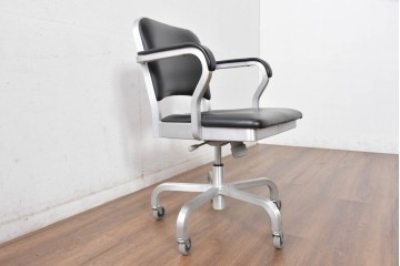 中古　美品　廃番品　レトロモダンなデザインが魅力的なデスクチェア5脚セット　(R-084809)