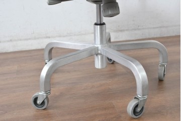 中古　美品　廃番品　レトロモダンなデザインが魅力的なデスクチェア5脚セット　(R-084809)