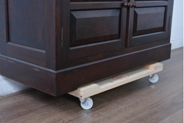 中古　美品　松本民芸家具　落ち着きのある洗練された佇まいが魅力のG-1型面取食器棚　定価約57万円相当　(R-084810)