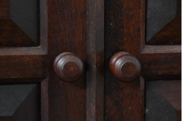 中古　美品　松本民芸家具　落ち着きのある洗練された佇まいが魅力のG-1型面取食器棚　定価約57万円相当　(R-084810)