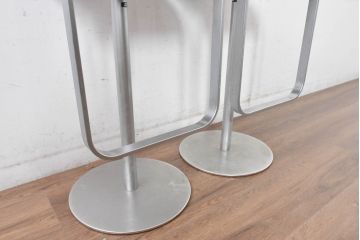中古　美品　イタリア高級家具　ADAL(アダル)　Lapalma(ラパルマ)　LEM(レム)　洗練されたフォルムと優れた座り心地が魅力の昇降式カウンタースツール2脚　セット定価約20万円相当　(R-084814)