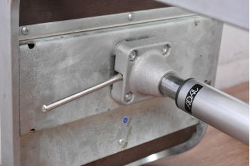 中古　美品　イタリア高級家具　ADAL(アダル)　Lapalma(ラパルマ)　LEM(レム)　洗練されたフォルムと優れた座り心地が魅力の昇降式カウンタースツール2脚　セット定価約20万円相当　(R-084814)